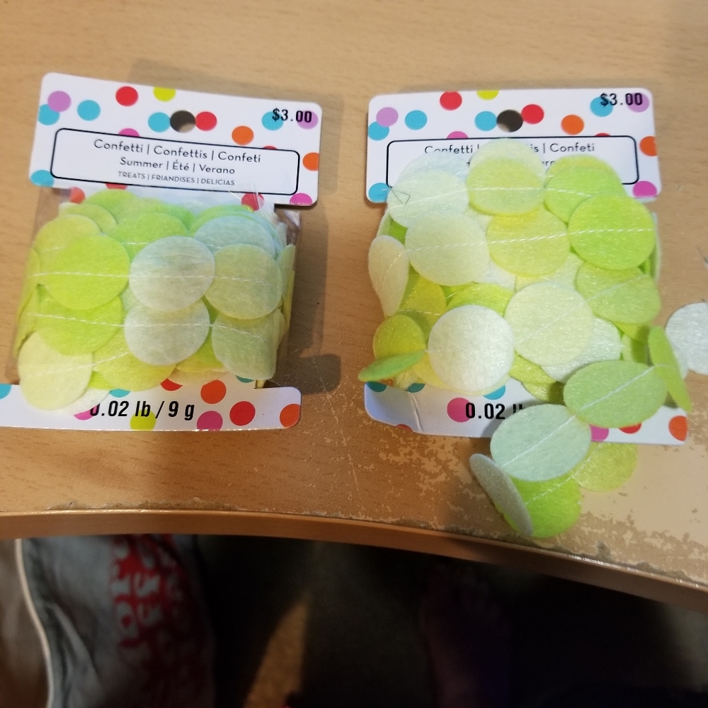 2 NEW Green Felt Garlands for Card Making, Decor